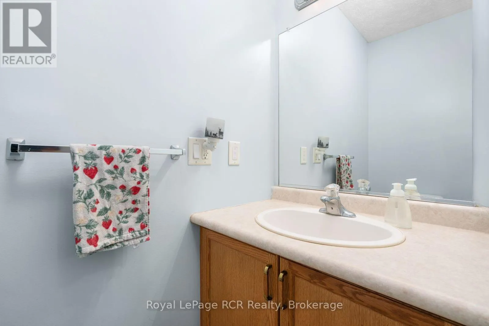 246 16TH AVENUE CRESCENT