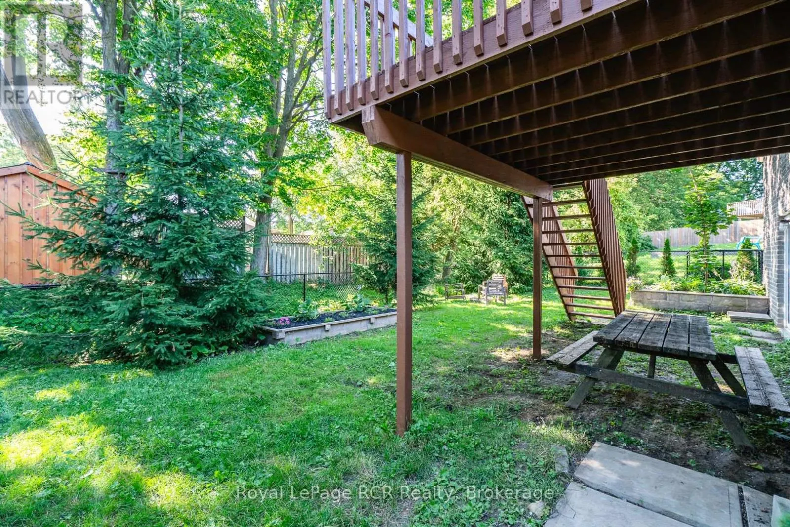 246 16TH AVENUE CRESCENT
