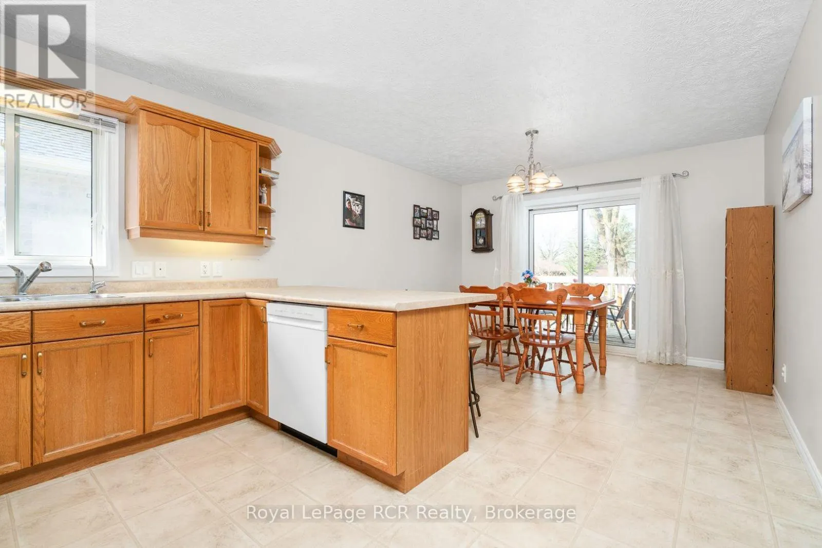 246 16TH AVENUE CRESCENT
