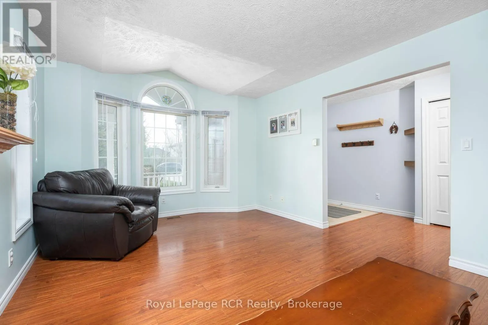 246 16TH AVENUE CRESCENT
