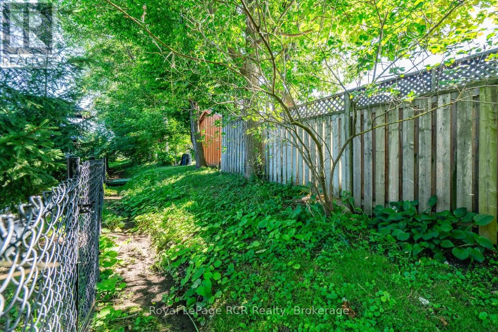 246 16TH AVENUE CRESCENT