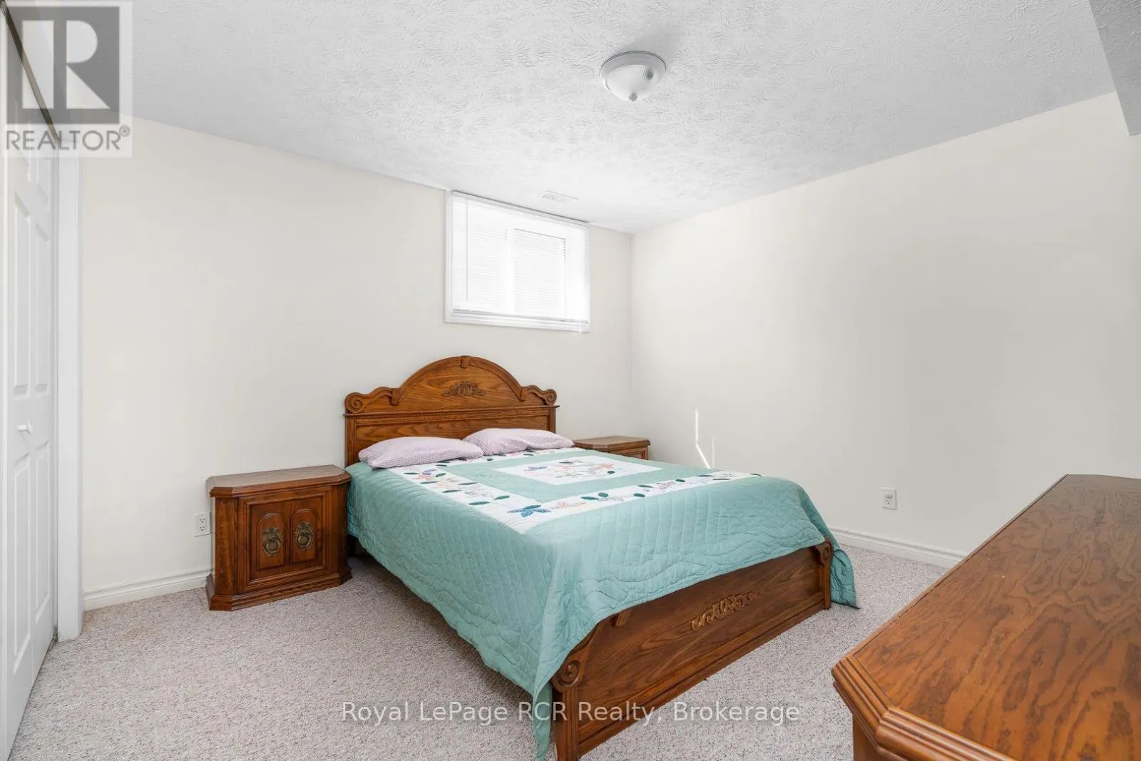 246 16TH AVENUE CRESCENT
