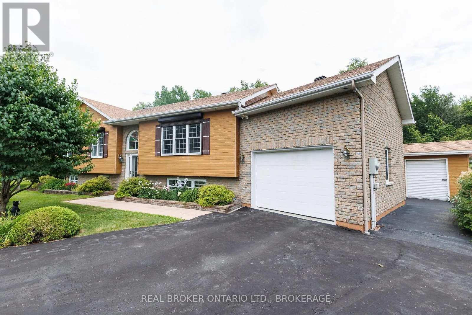 3213 DORNIE ROAD