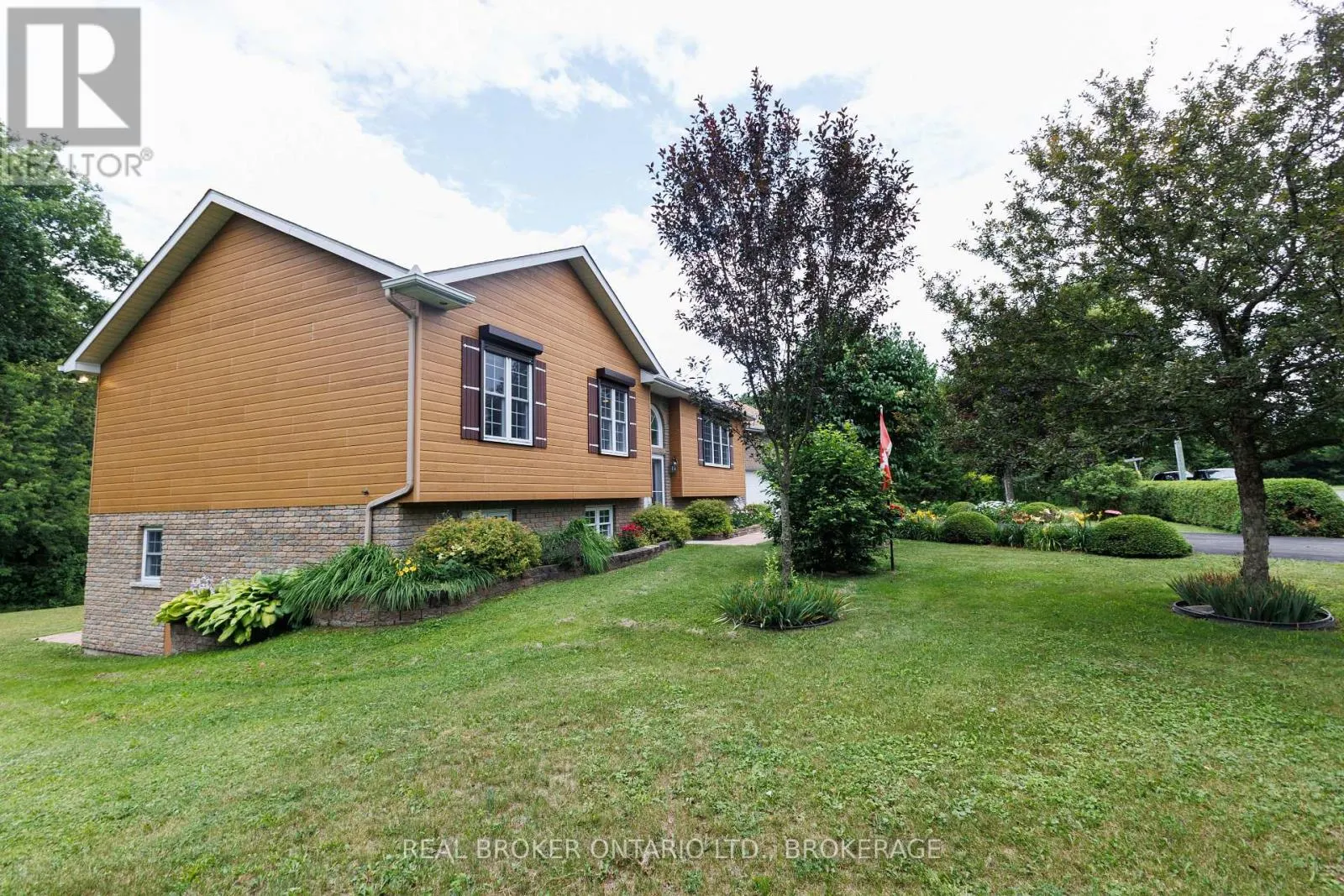 3213 DORNIE ROAD