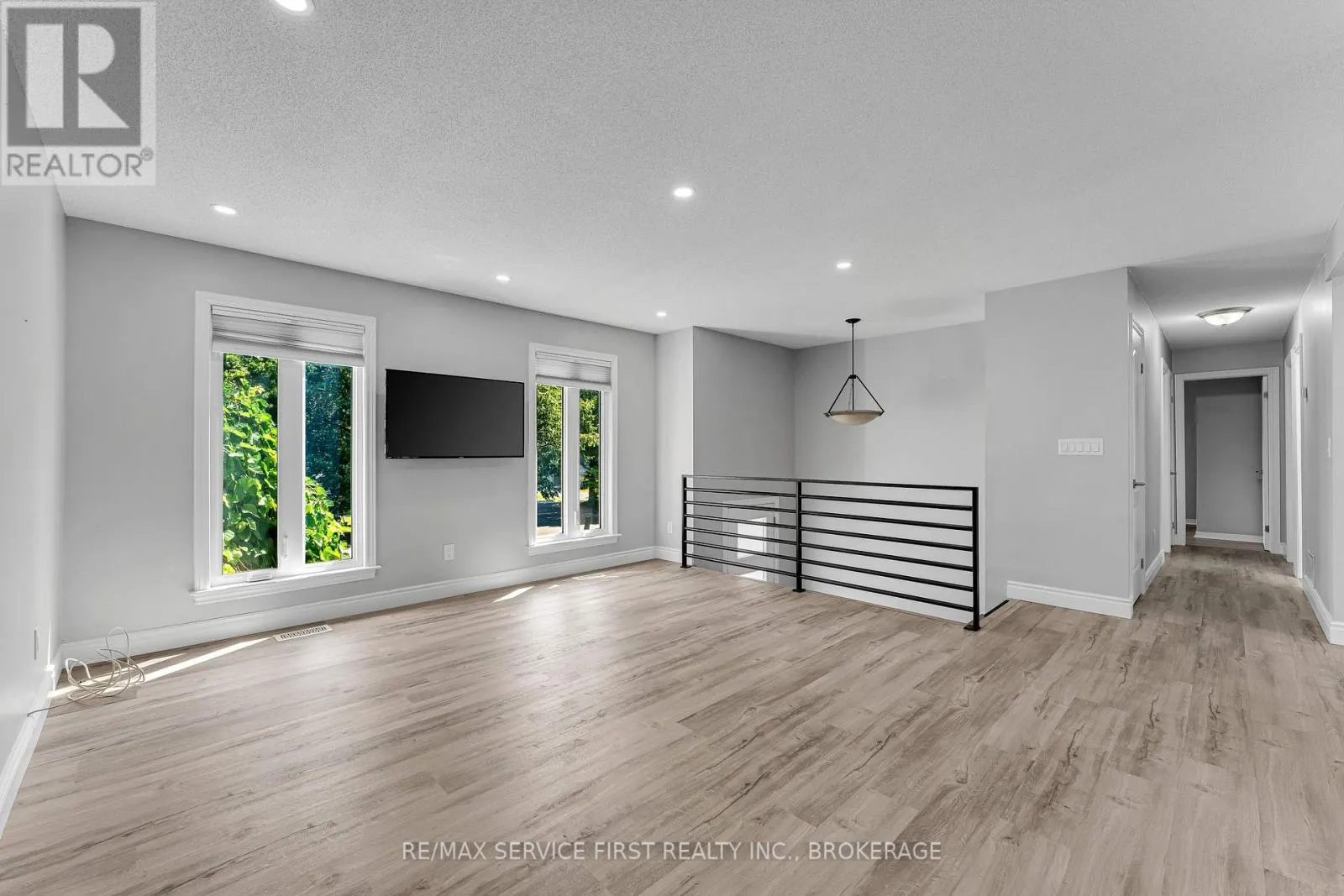 19 HERITAGE DRIVE