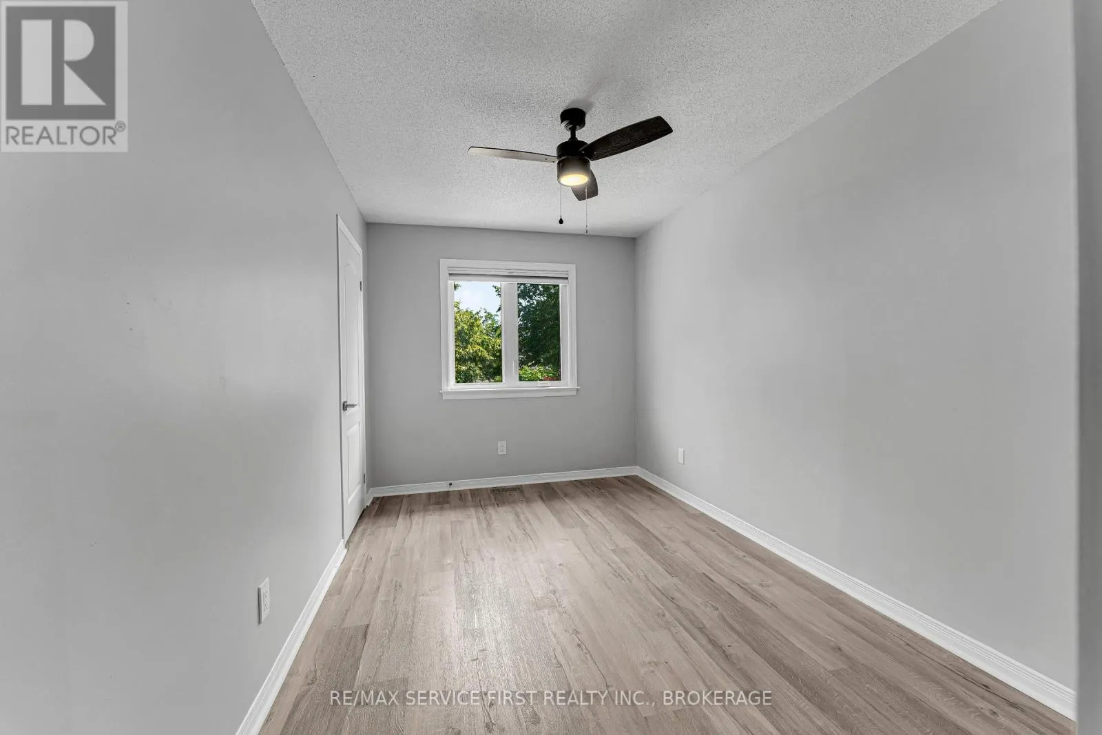 19 HERITAGE DRIVE