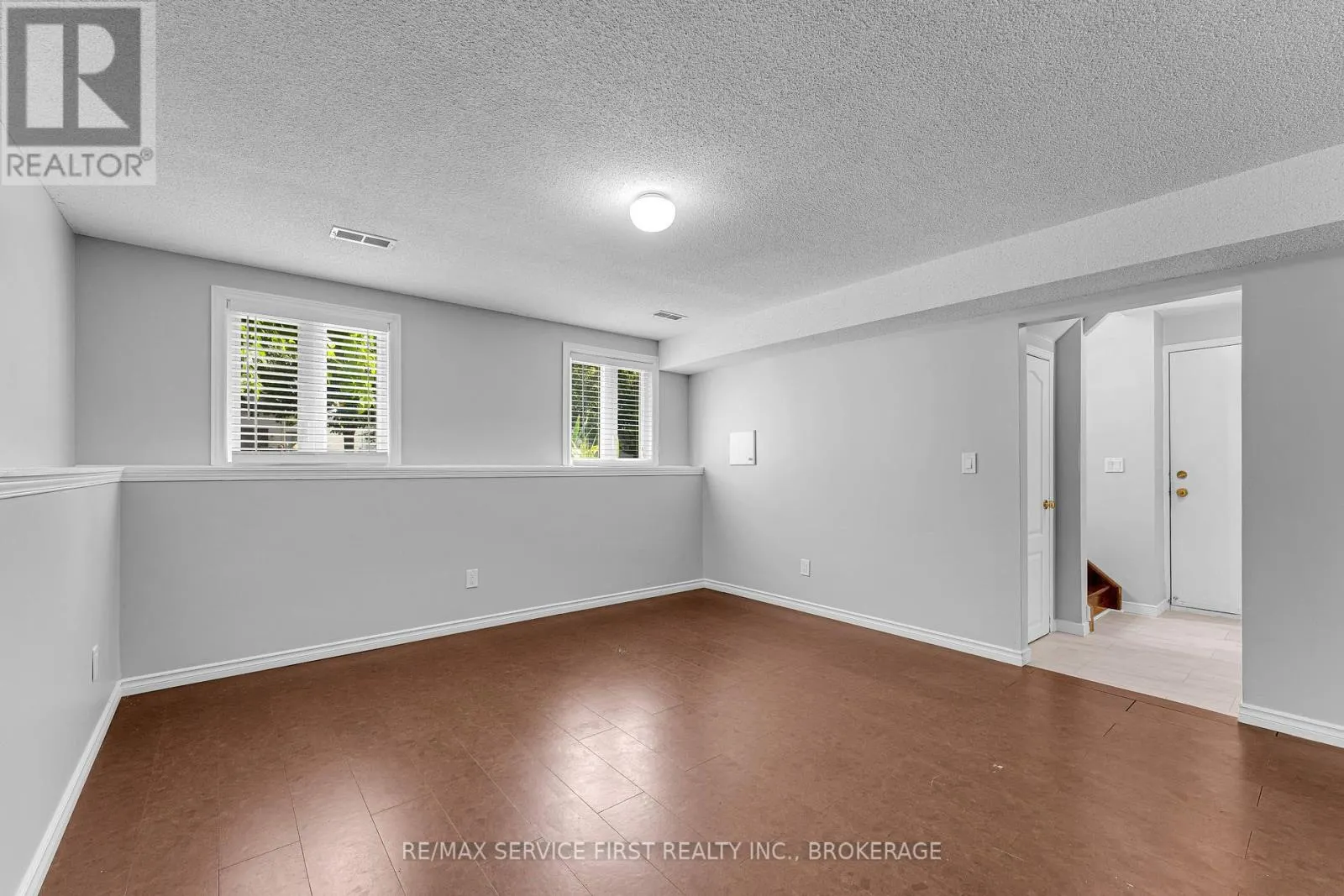 19 HERITAGE DRIVE