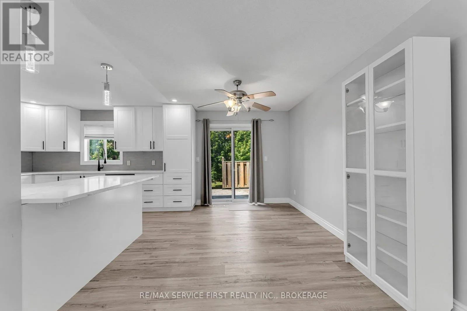 19 HERITAGE DRIVE