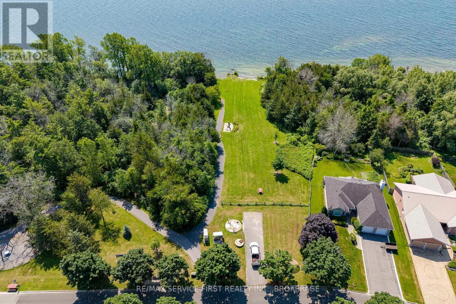 19 HERITAGE DRIVE