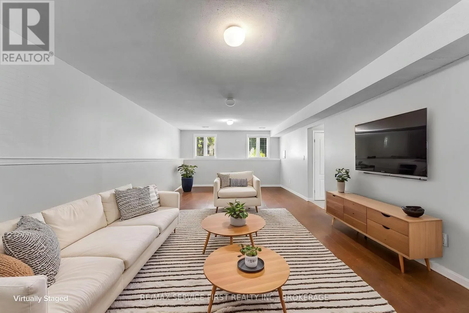 19 HERITAGE DRIVE