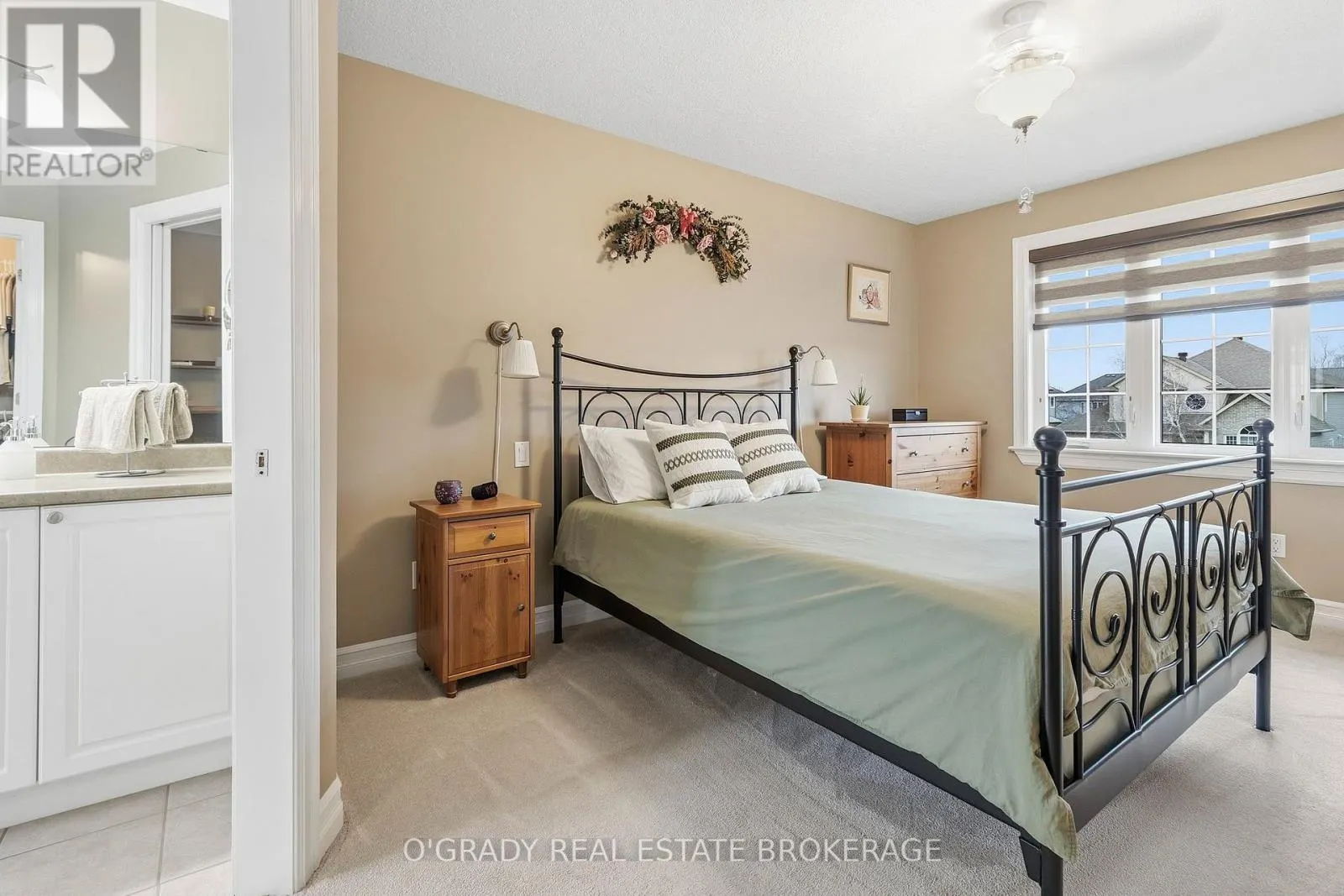 1004 CRESTWOOD DRIVE