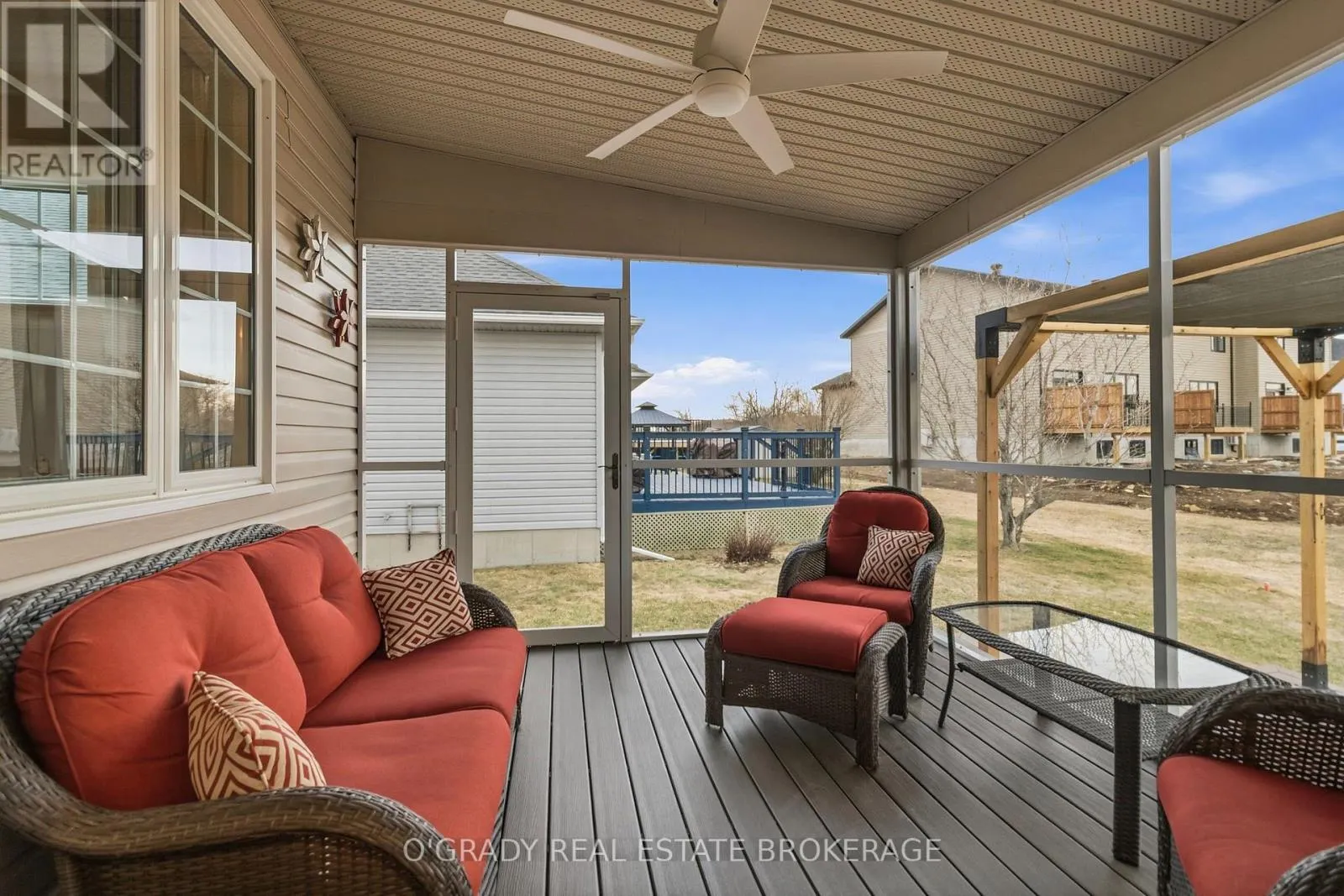 1004 CRESTWOOD DRIVE