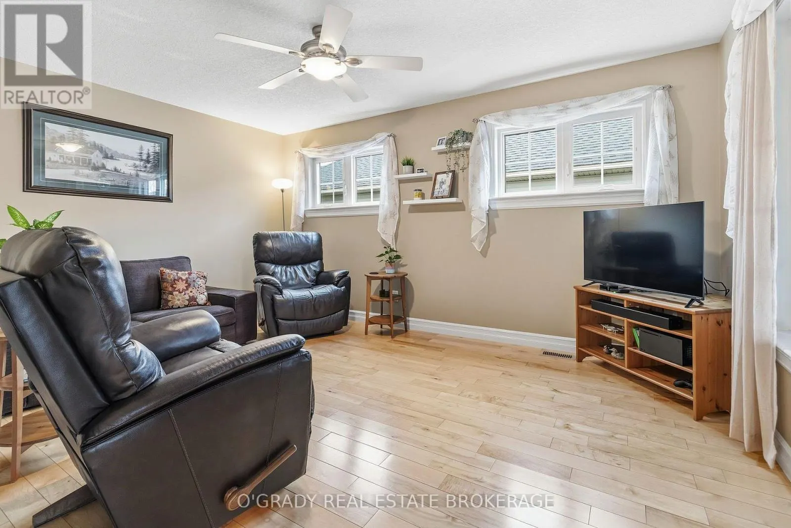 1004 CRESTWOOD DRIVE