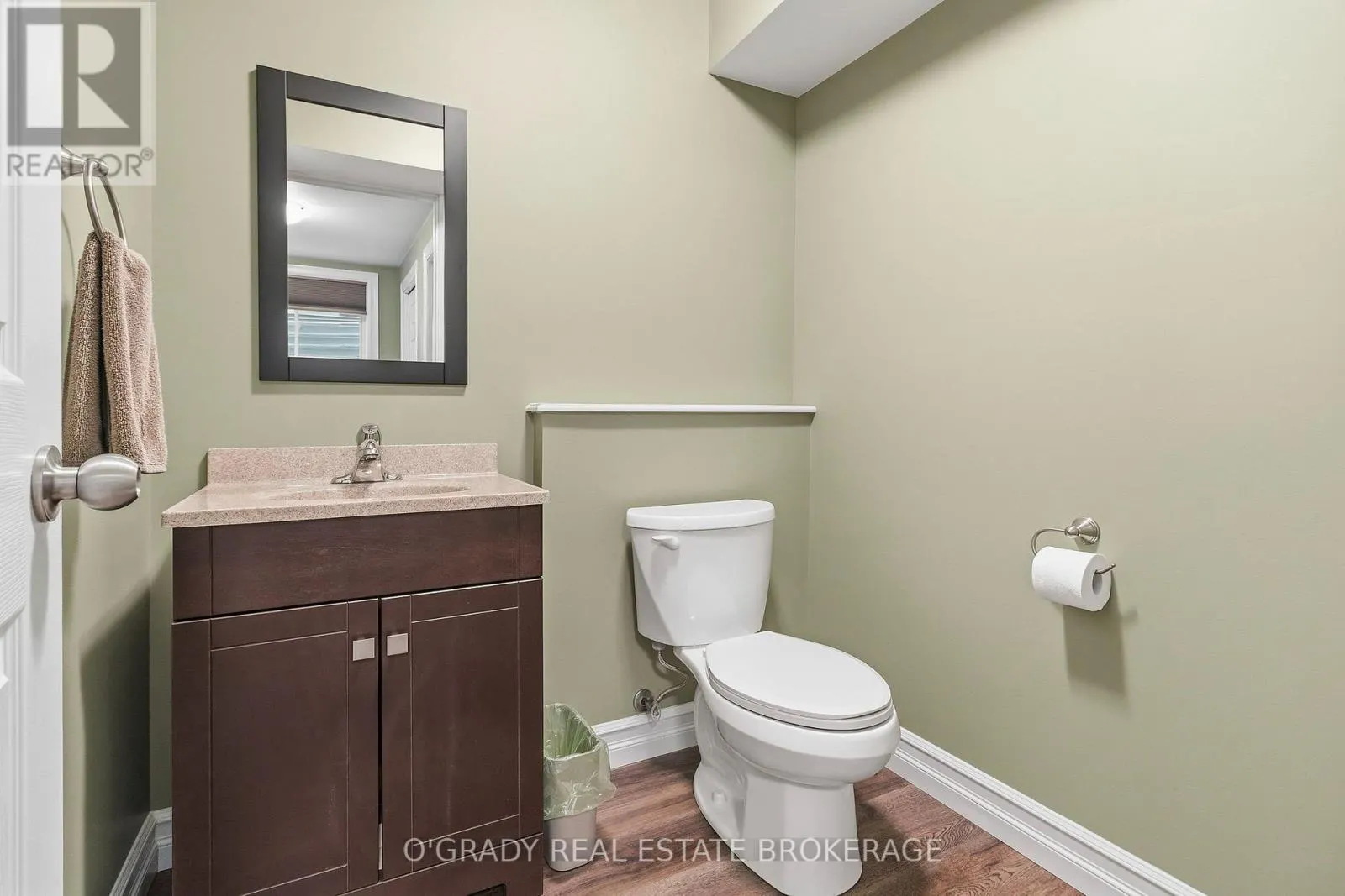 1004 CRESTWOOD DRIVE
