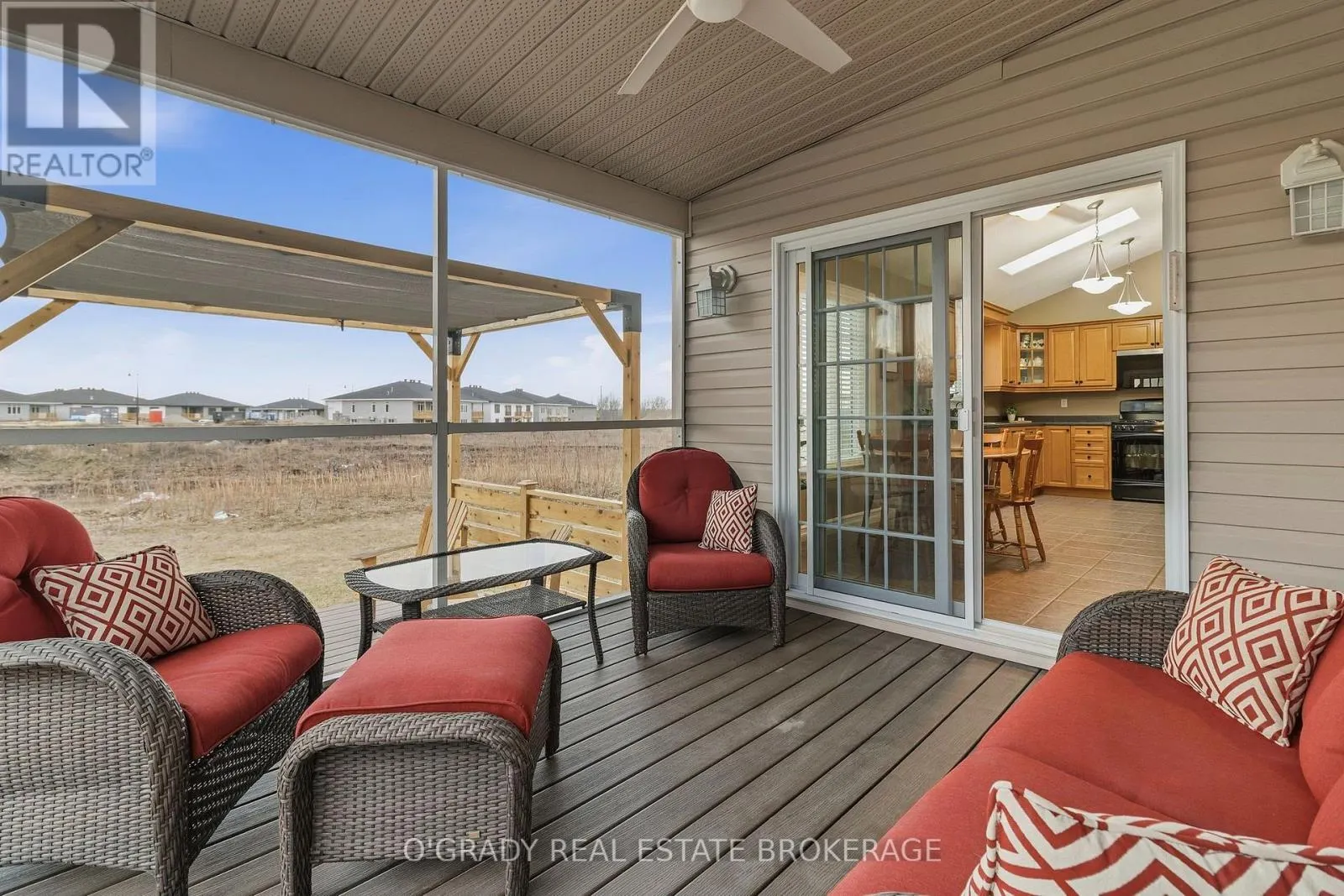 1004 CRESTWOOD DRIVE
