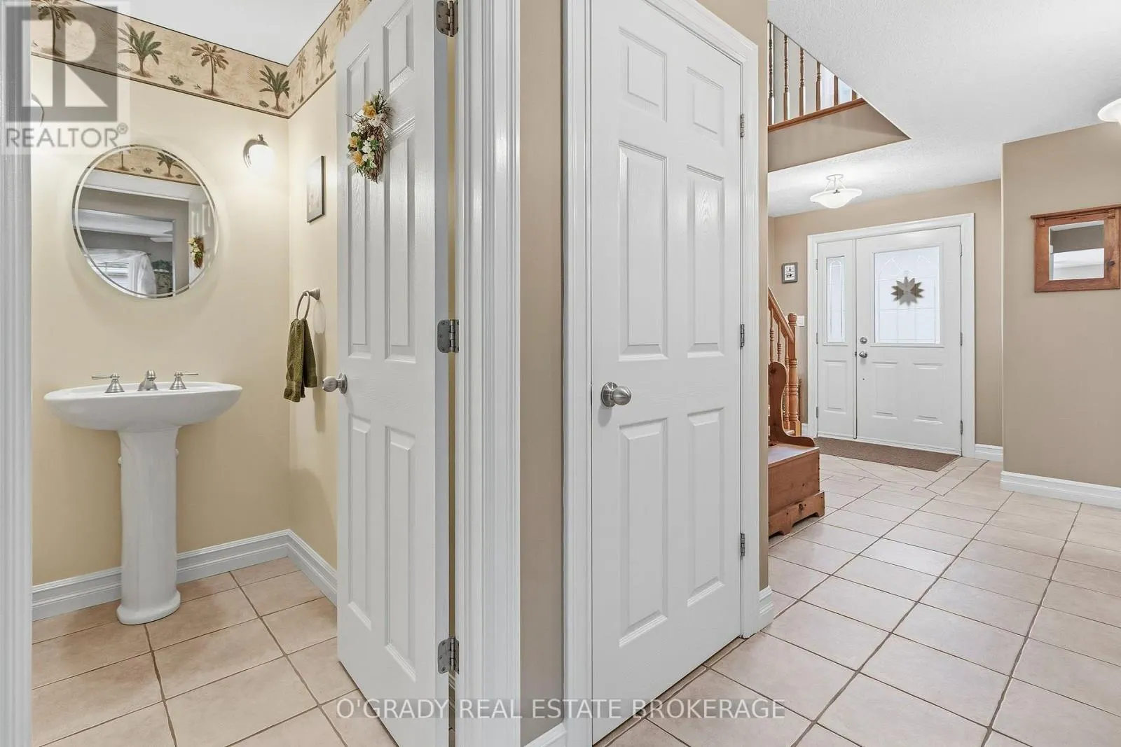 1004 CRESTWOOD DRIVE