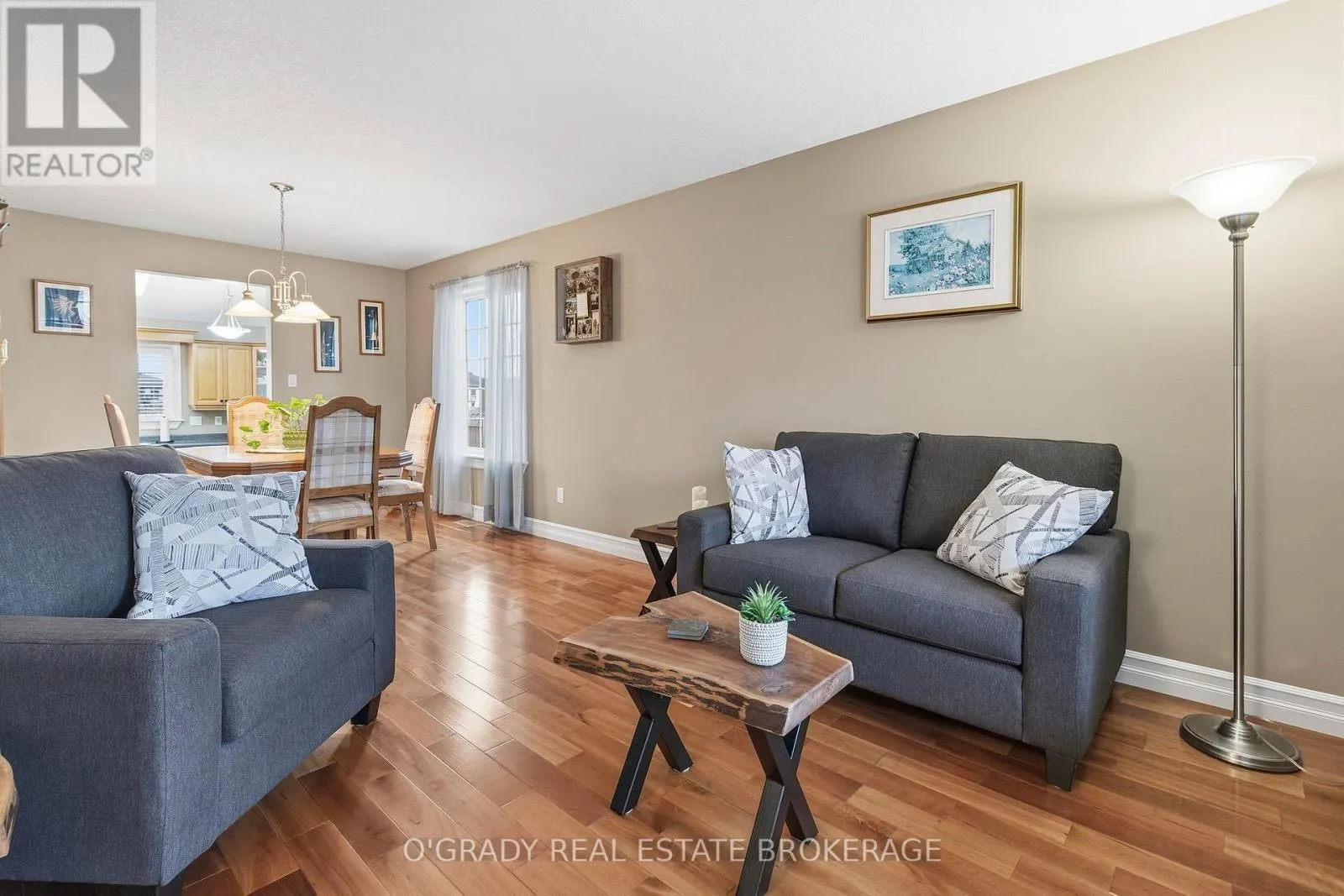 1004 CRESTWOOD DRIVE