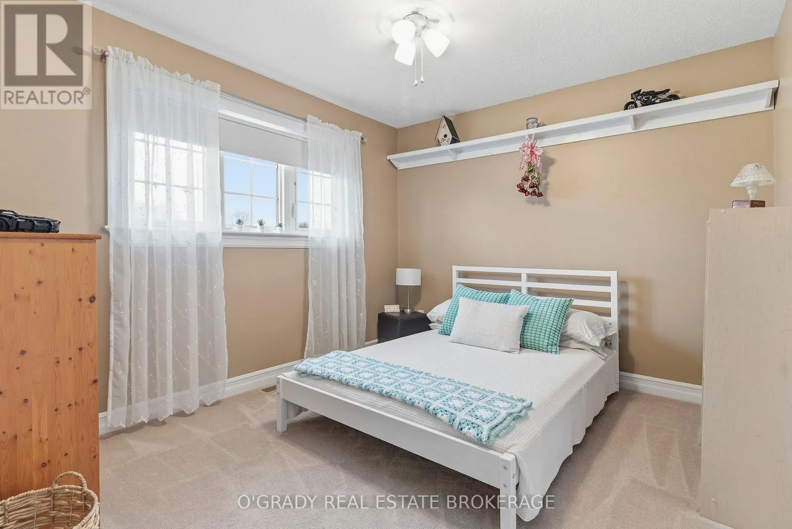 1004 CRESTWOOD DRIVE