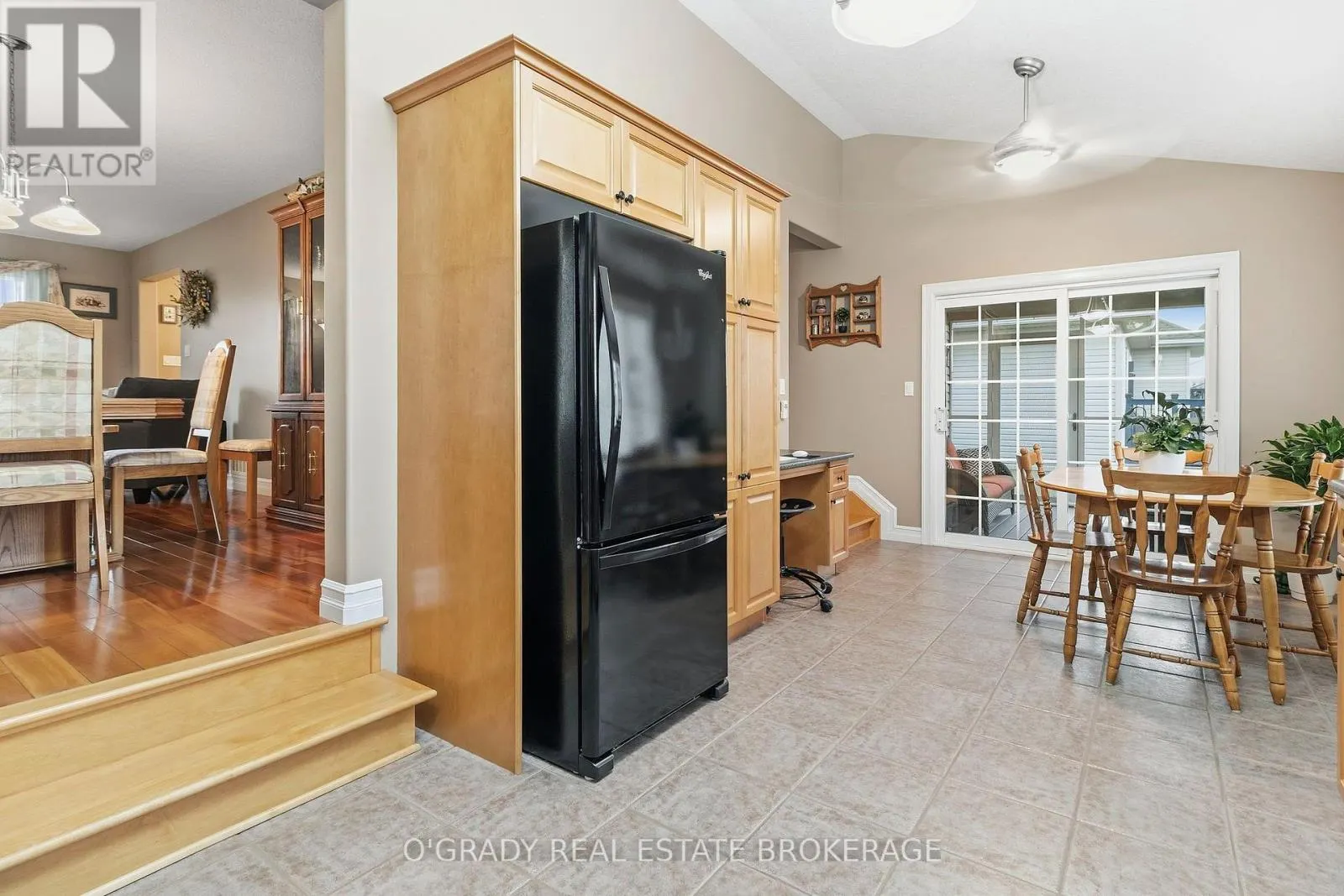 1004 CRESTWOOD DRIVE