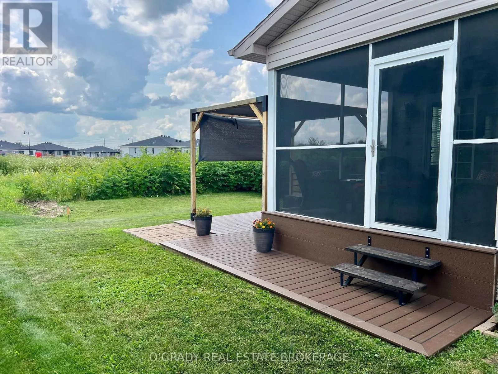 1004 CRESTWOOD DRIVE