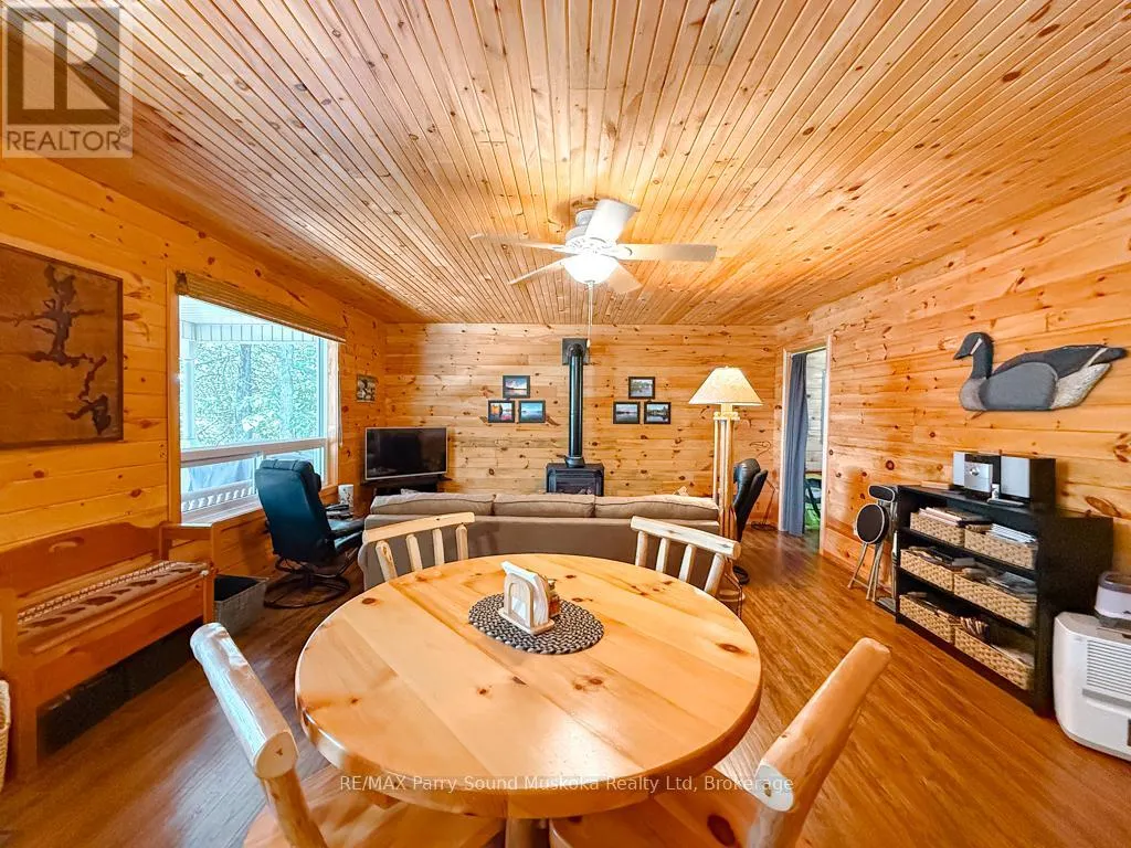634 WA WHITESTONE LAKE