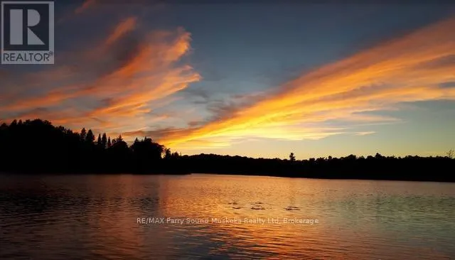 634 WA WHITESTONE LAKE
