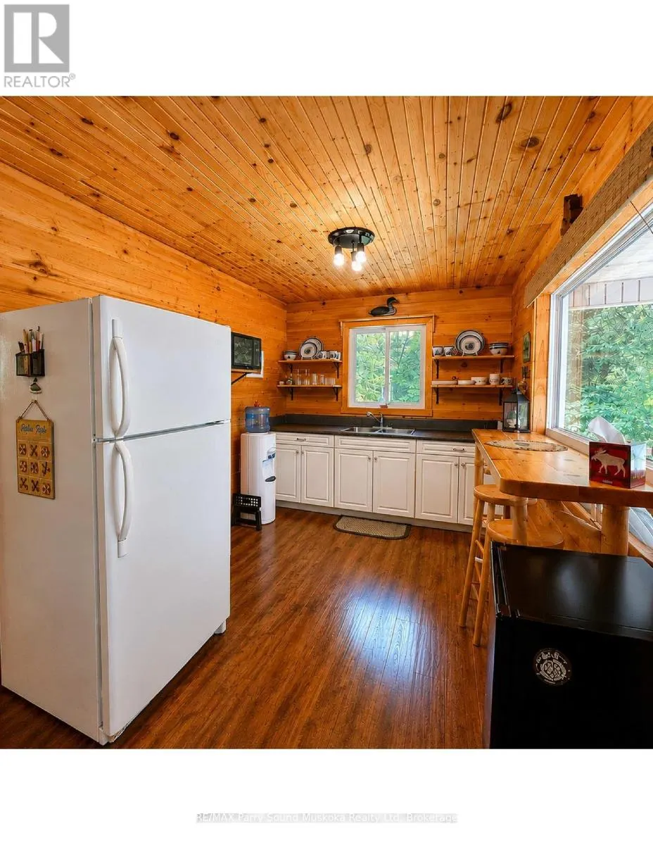 634 WA WHITESTONE LAKE