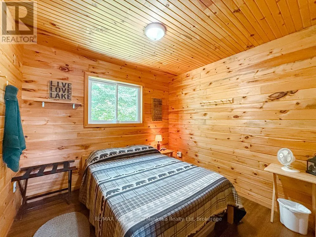 634 WA WHITESTONE LAKE