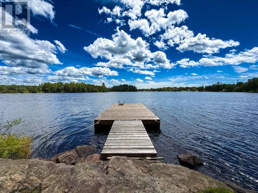 634 WA WHITESTONE LAKE