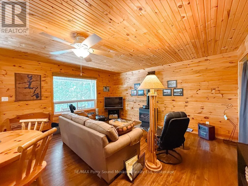 634 WA WHITESTONE LAKE