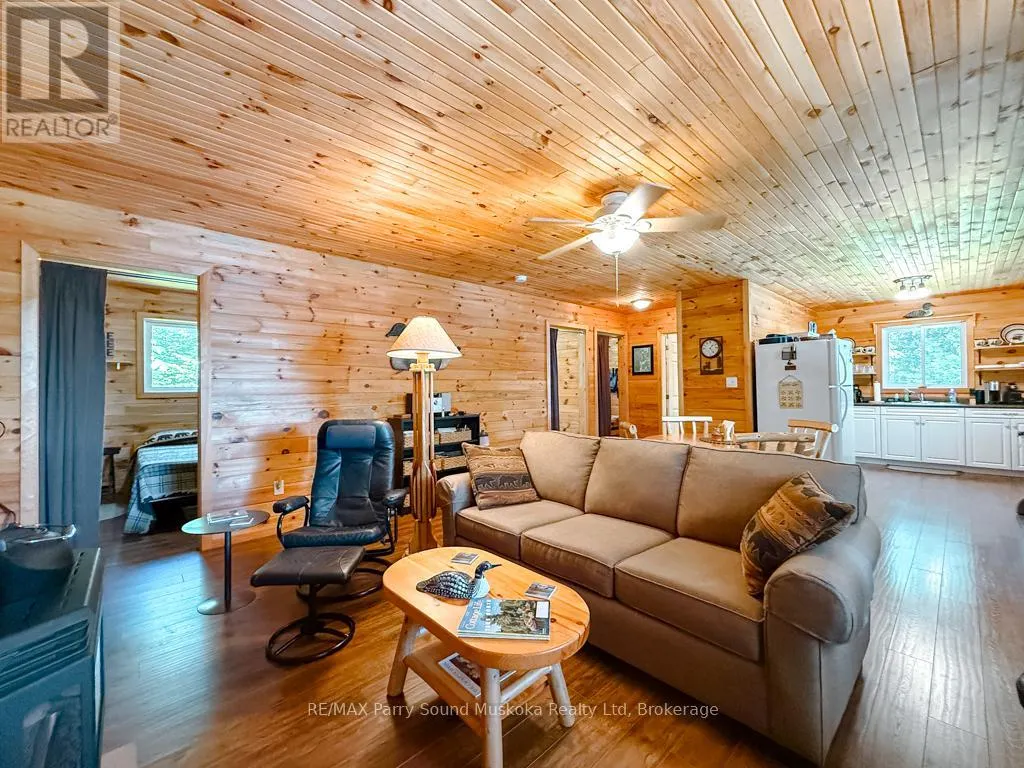 634 WA WHITESTONE LAKE
