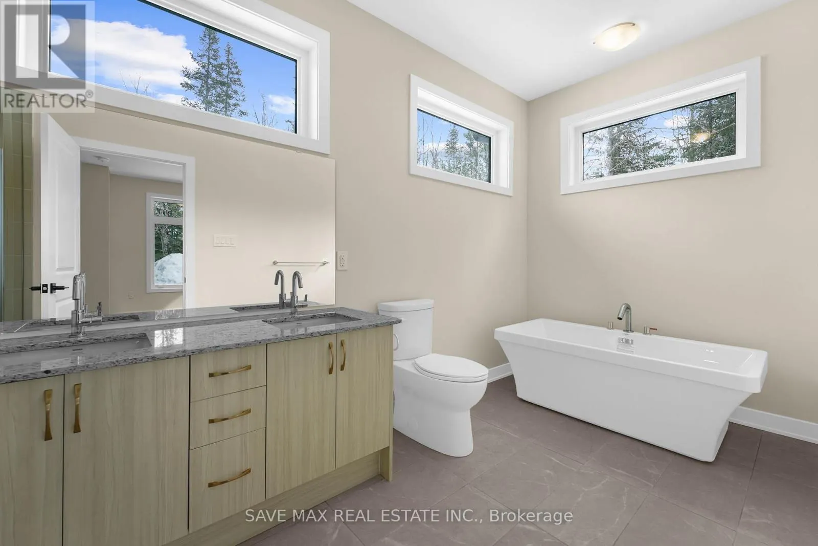 1007 KINGSRIDGE COURT
