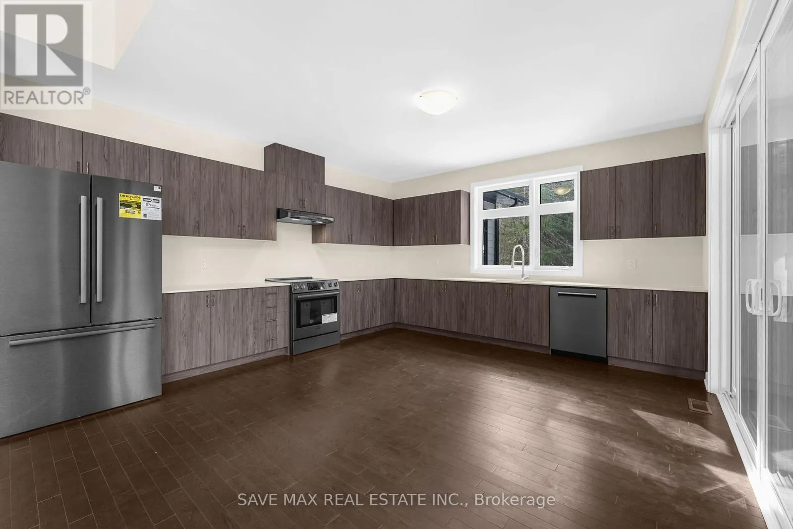1007 KINGSRIDGE COURT