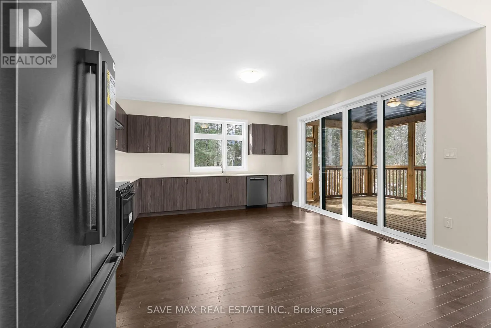 1007 KINGSRIDGE COURT