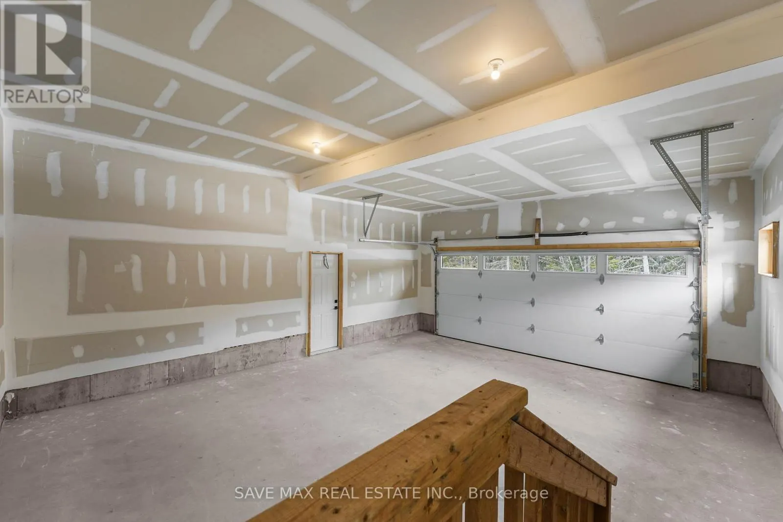 1007 KINGSRIDGE COURT