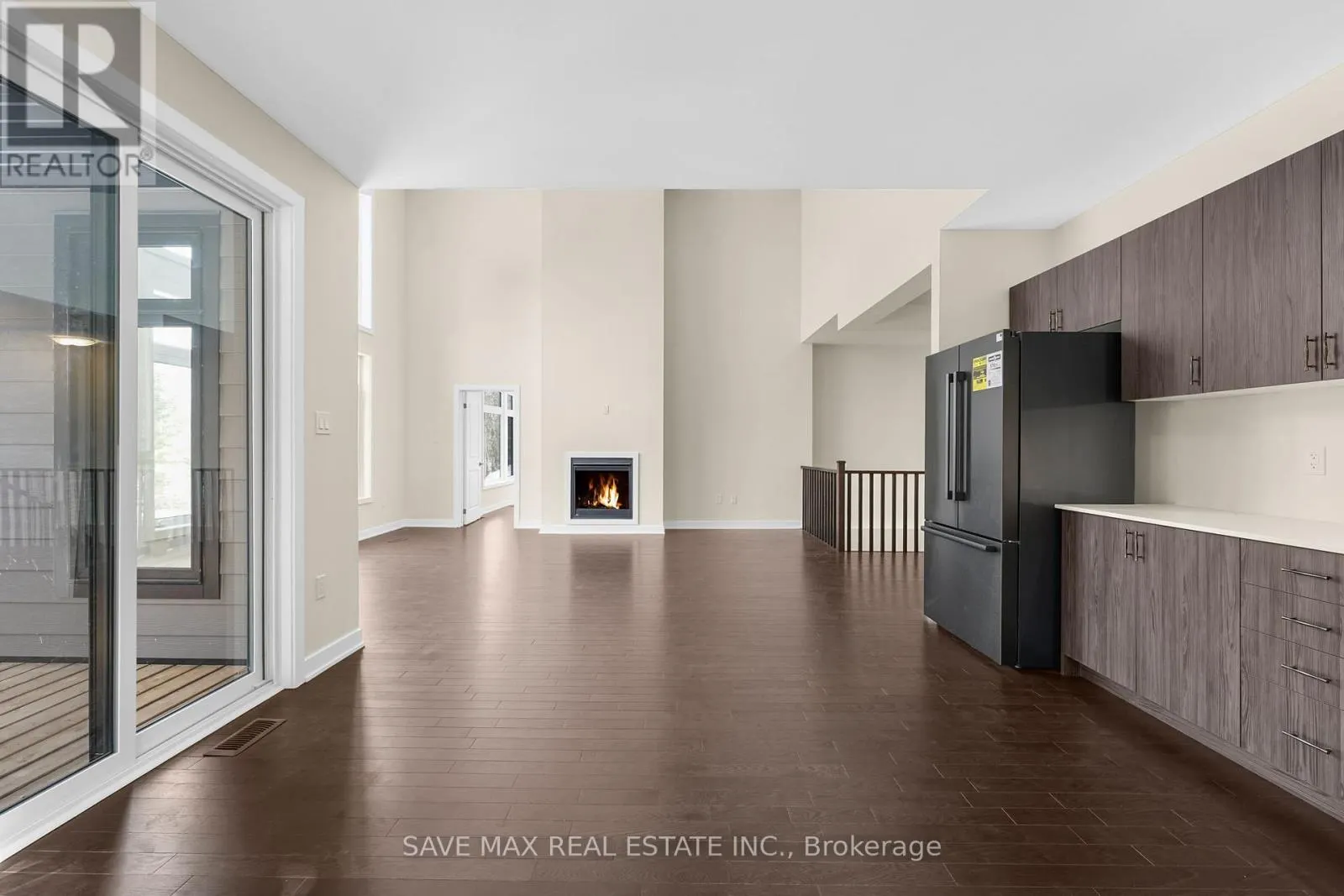 1007 KINGSRIDGE COURT