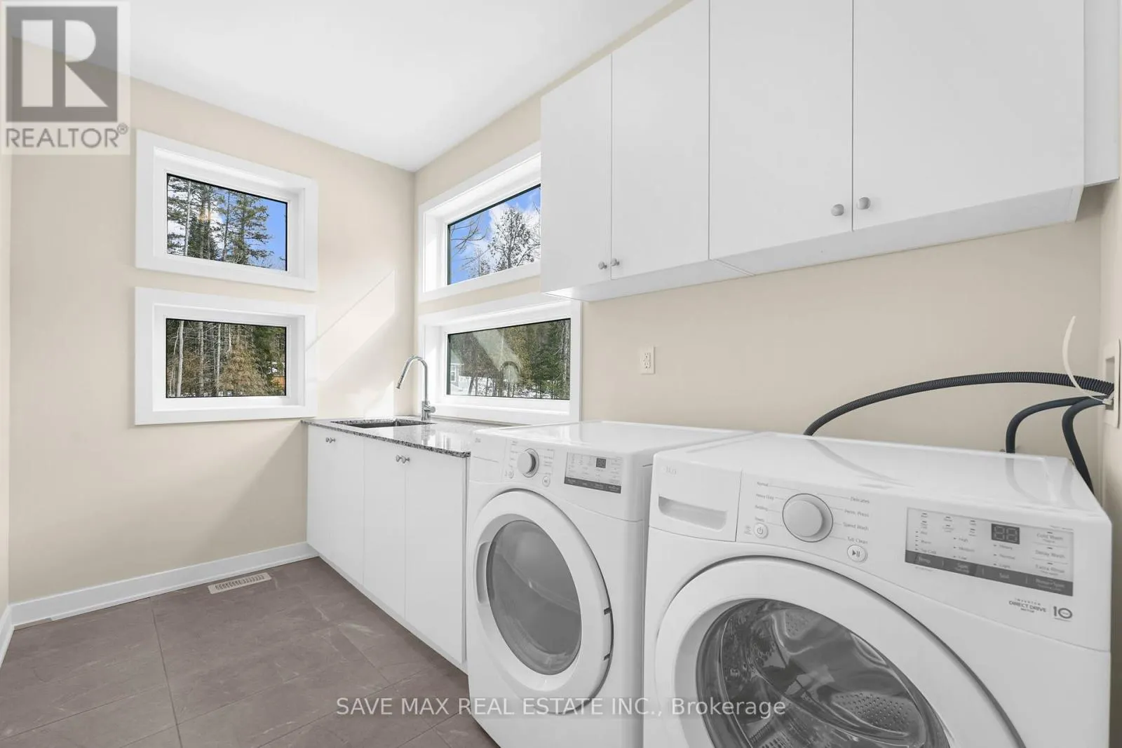 1007 KINGSRIDGE COURT