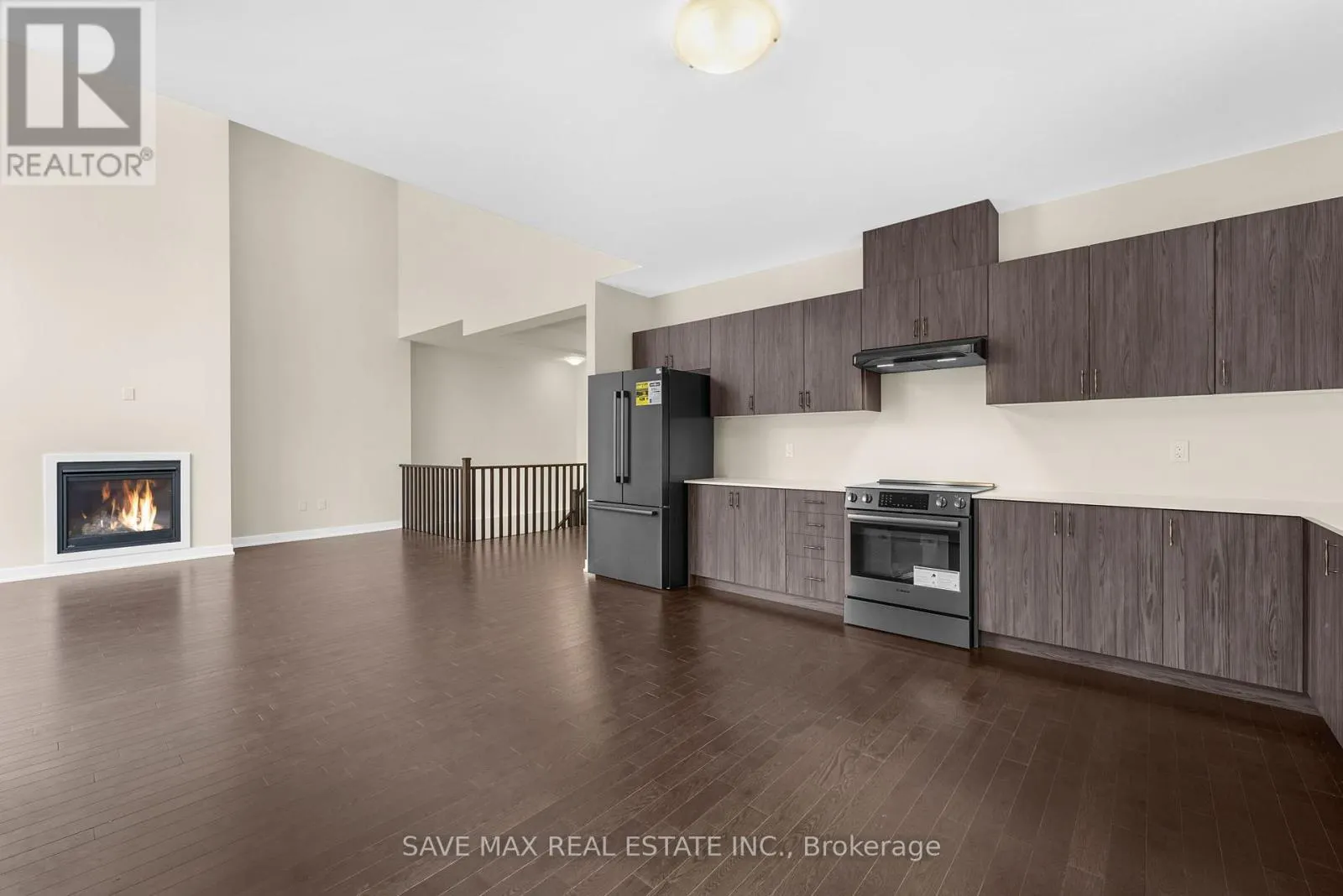1007 KINGSRIDGE COURT