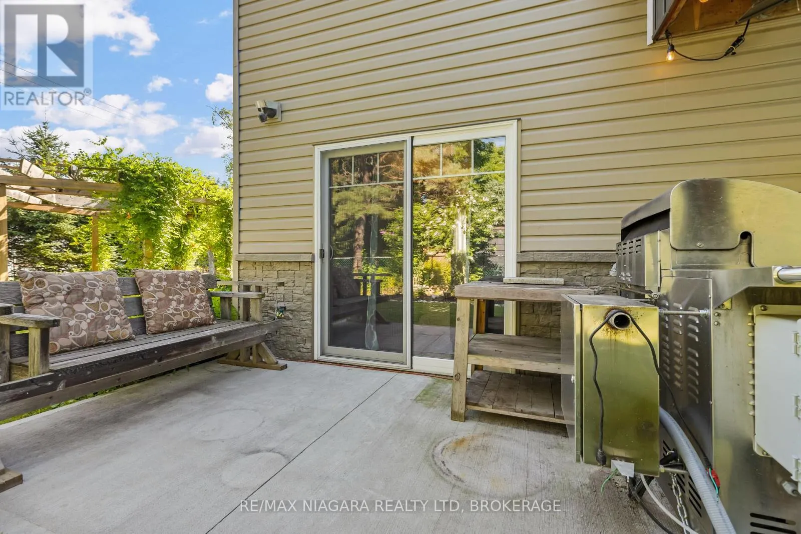 1 LINDEN AVENUE