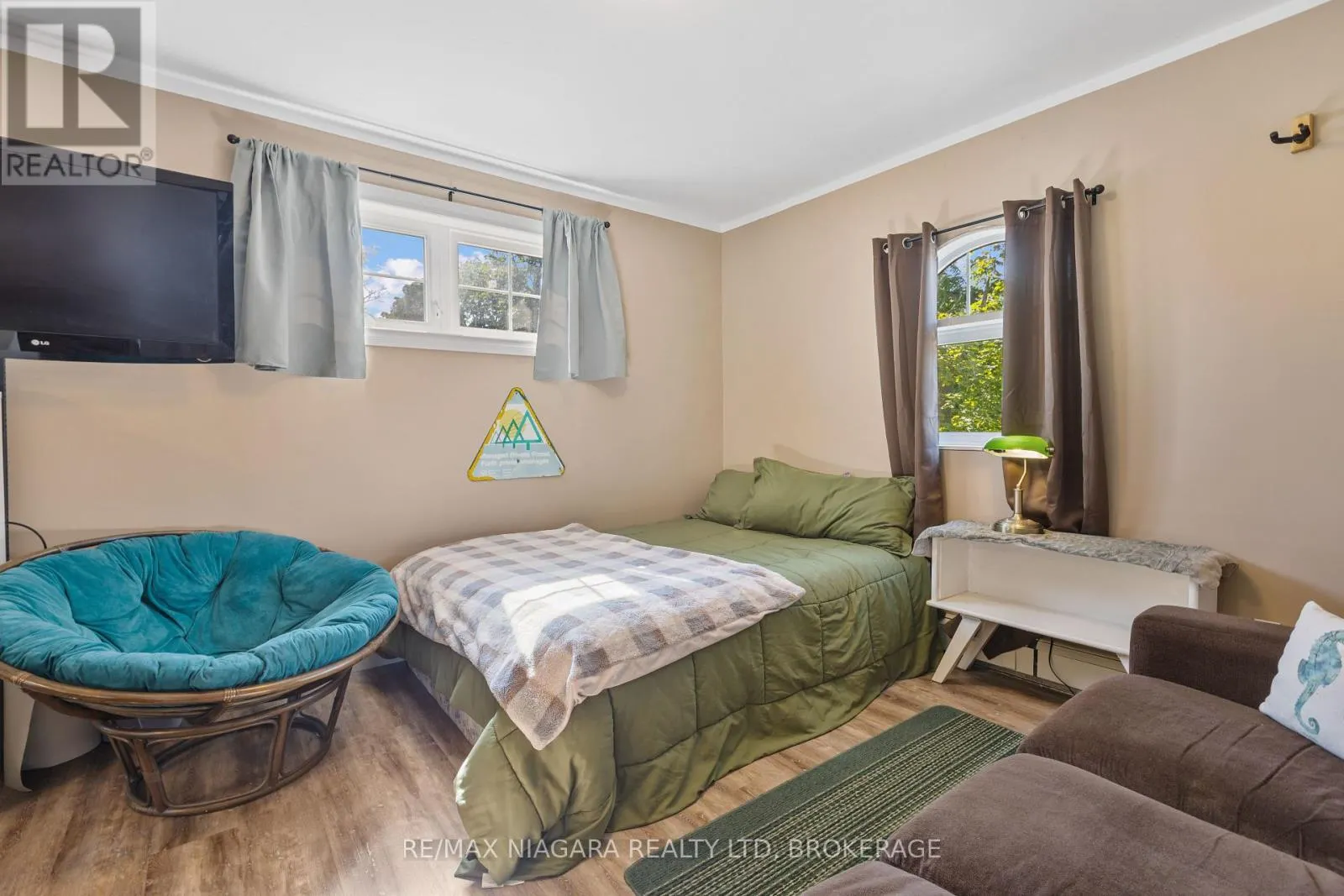 1 LINDEN AVENUE