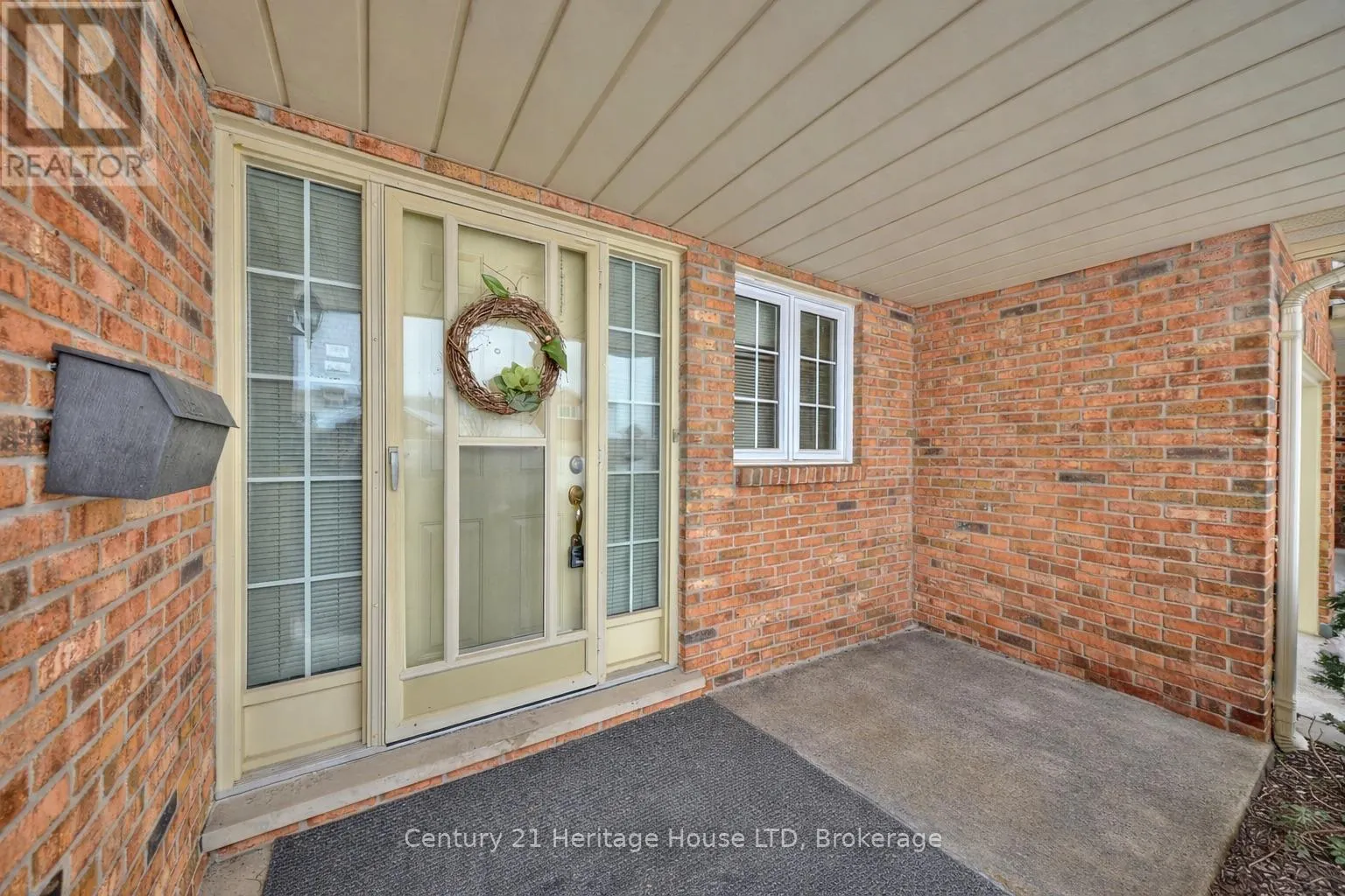 20 - 2720 MEWBURN ROAD #20