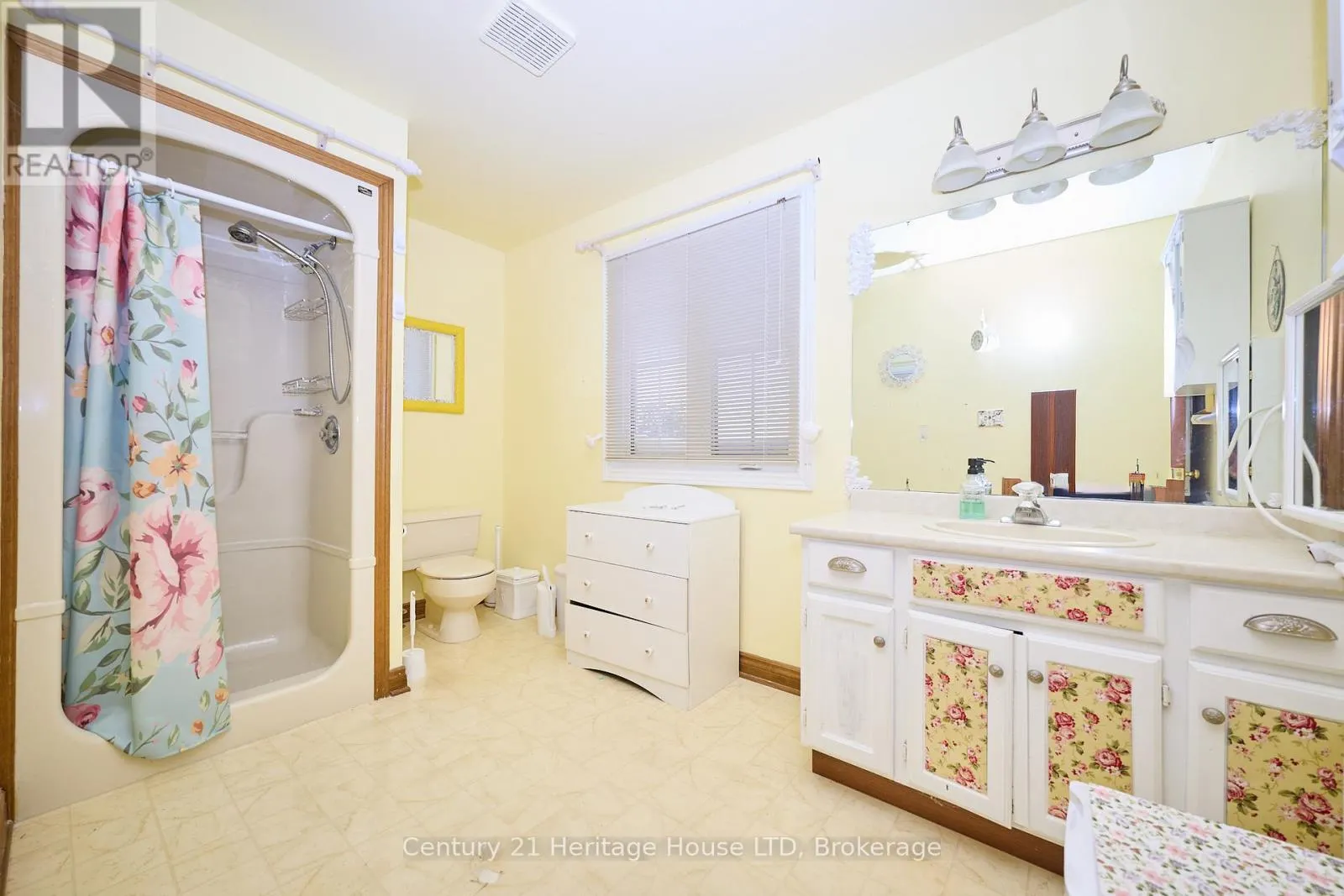 20 - 2720 MEWBURN ROAD #20