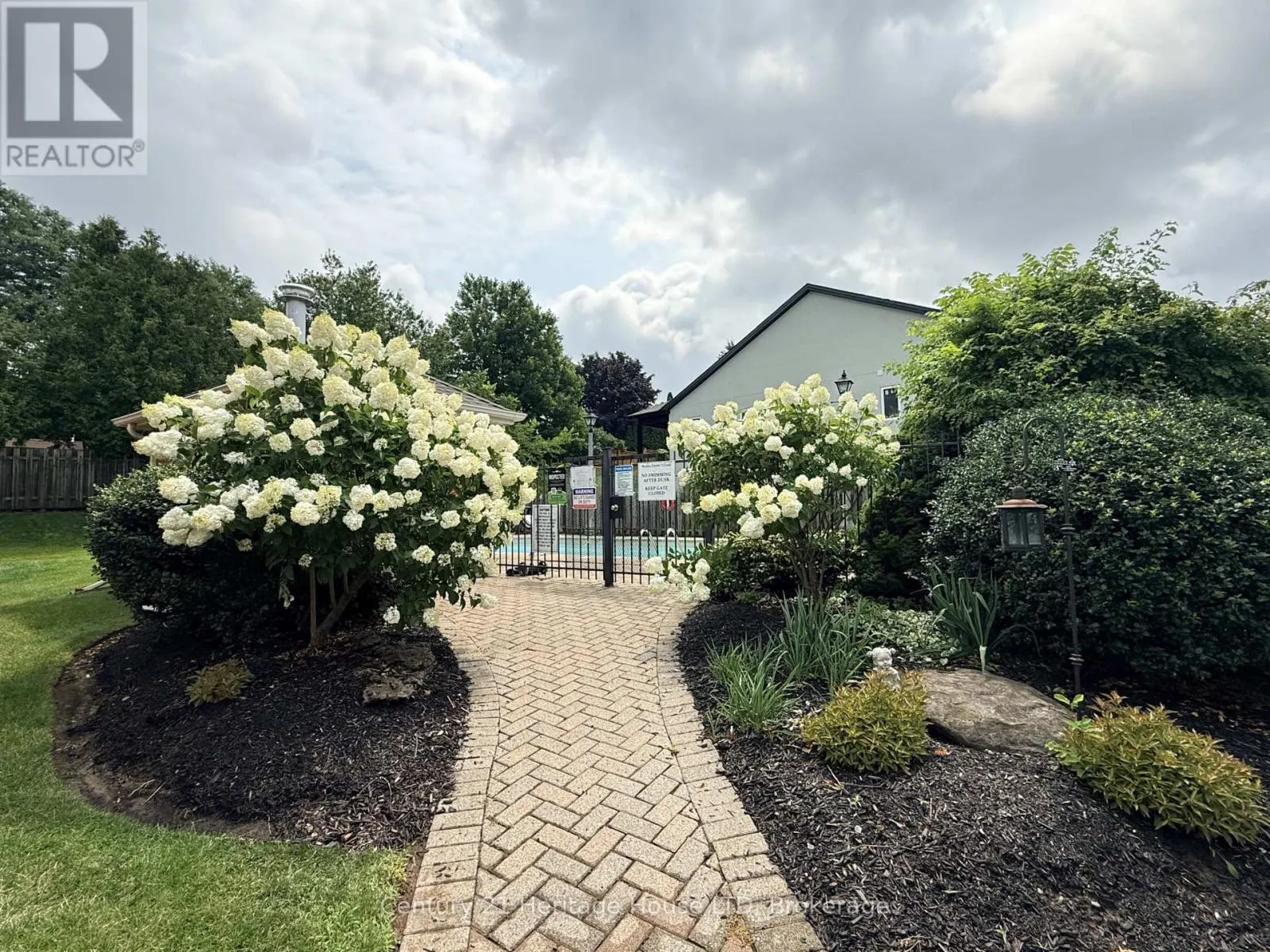 20 - 2720 MEWBURN ROAD #20