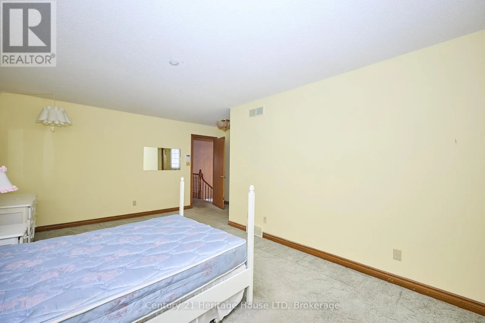 20 - 2720 MEWBURN ROAD #20