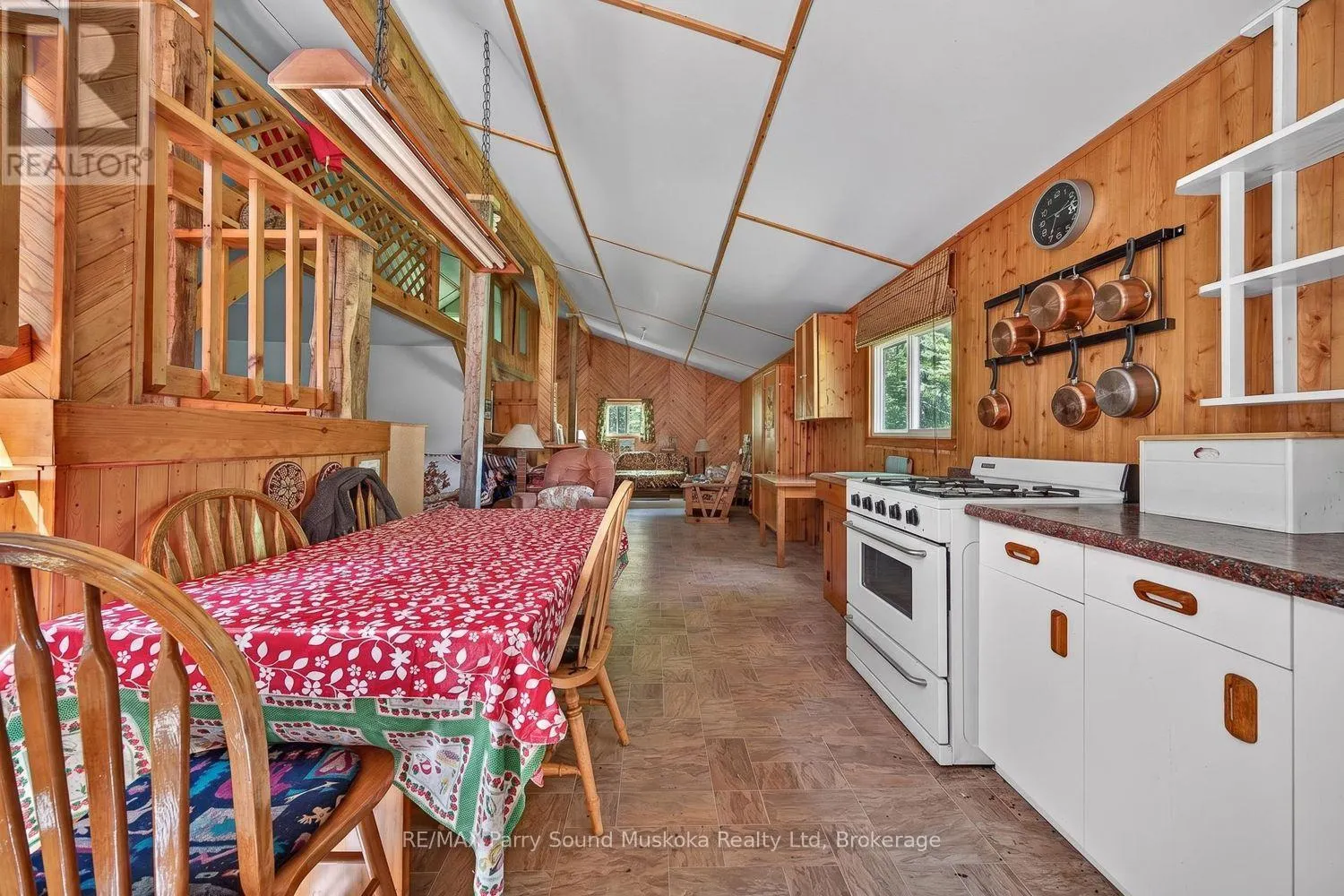 32 SHADY MAPLE TRAIL