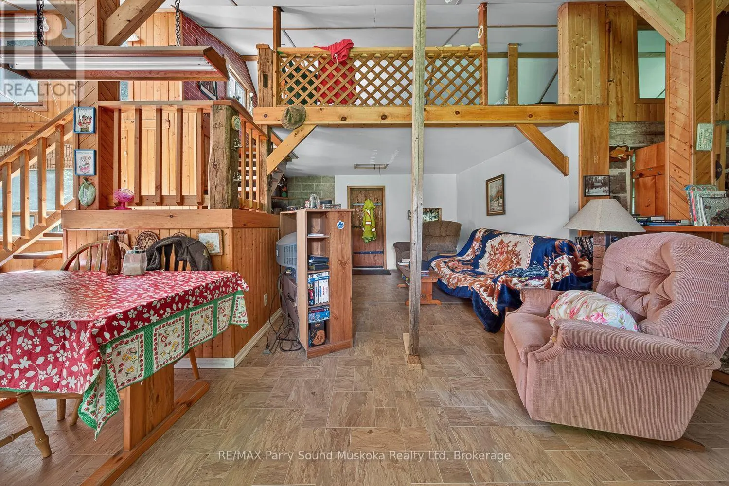 32 SHADY MAPLE TRAIL
