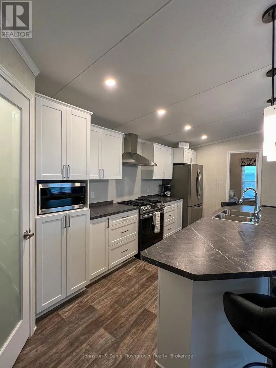 SITE 11 - 1366 ROSSEAU LAKE ROAD 2 ROAD #Site 11