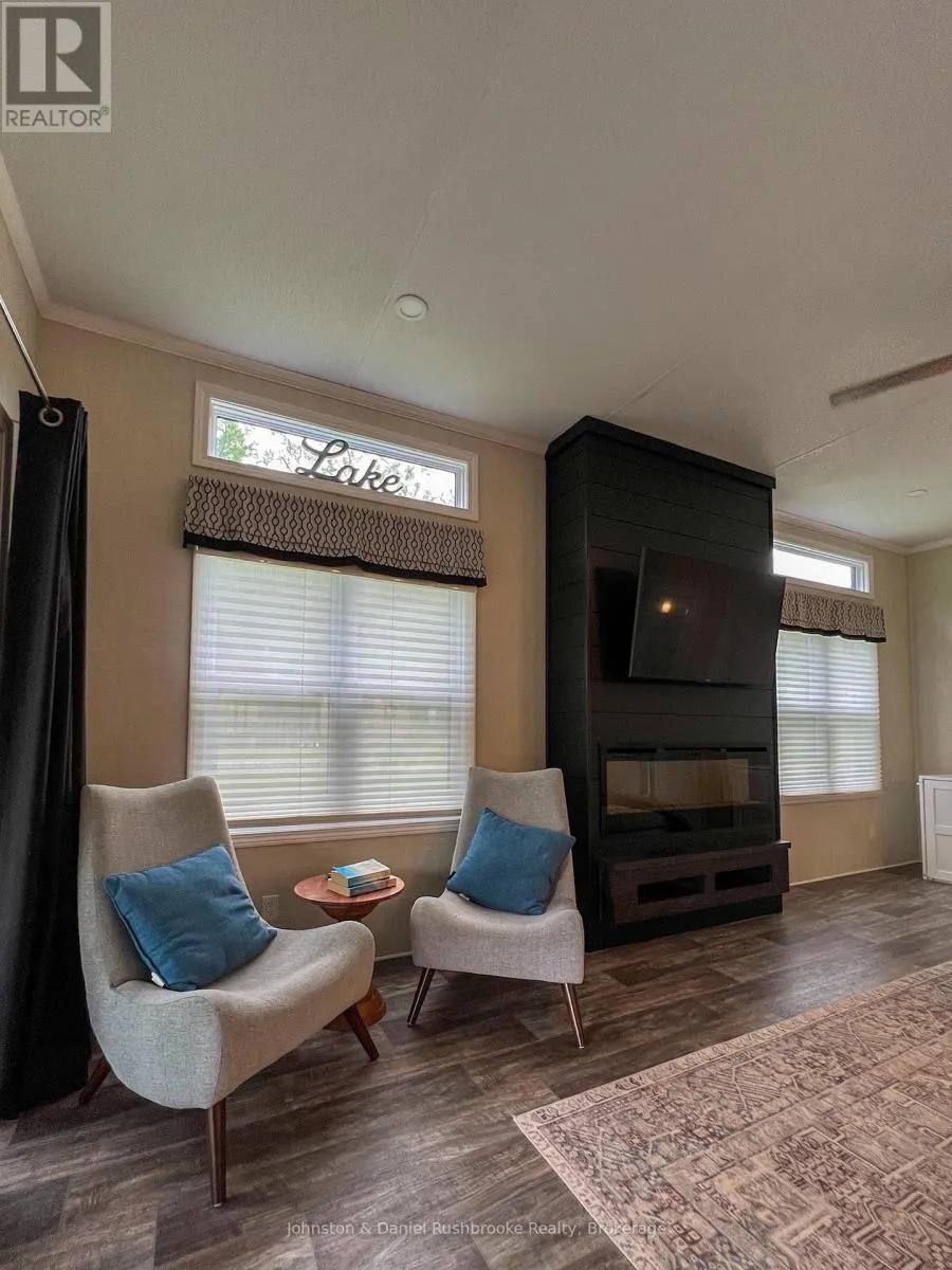 SITE 11 - 1366 ROSSEAU LAKE ROAD 2 ROAD #Site 11