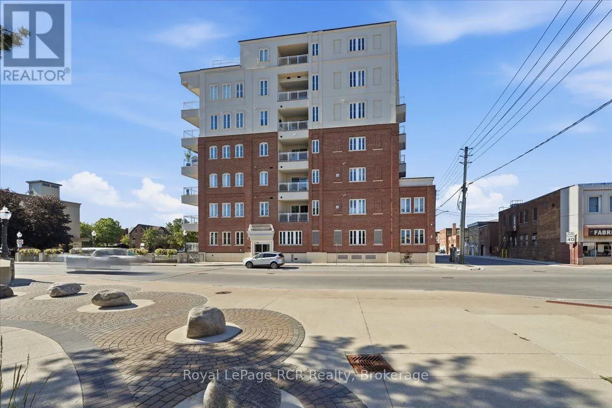 501 - 80 9TH STREET E #501