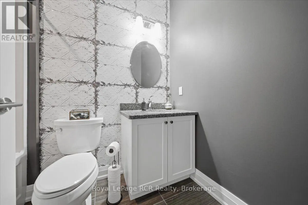 501 - 80 9TH STREET E #501